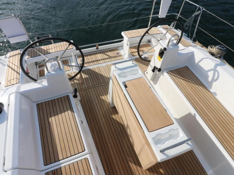 Noleggio barche Sète economico Oceanis 38.1