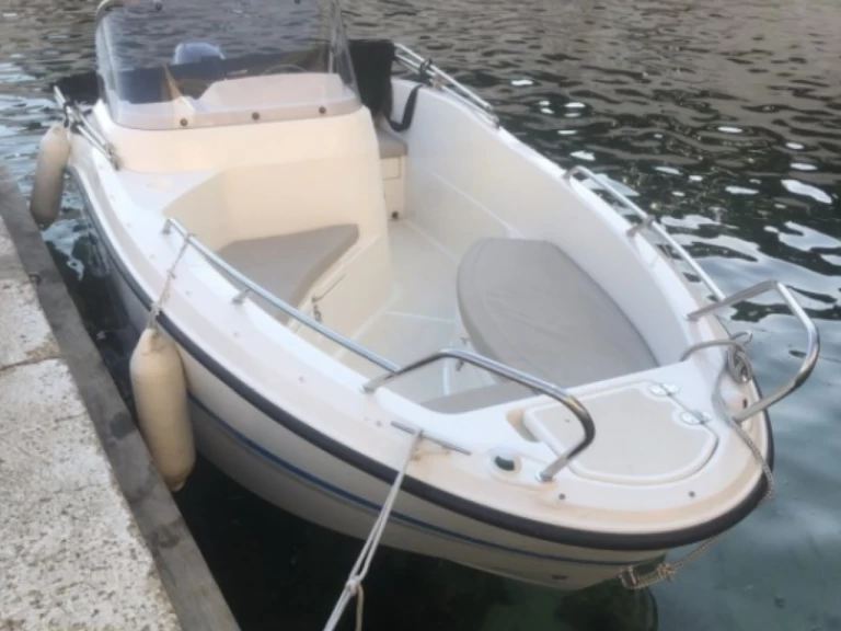 Quicksilver Activ 455 Open da affittare a  Marsiglia
