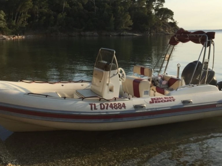 Noleggio Gommone Joker Boat con patente nautica