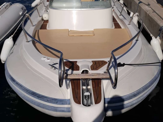 Noleggio Gommone a Propriano – Capelli Tempest 900