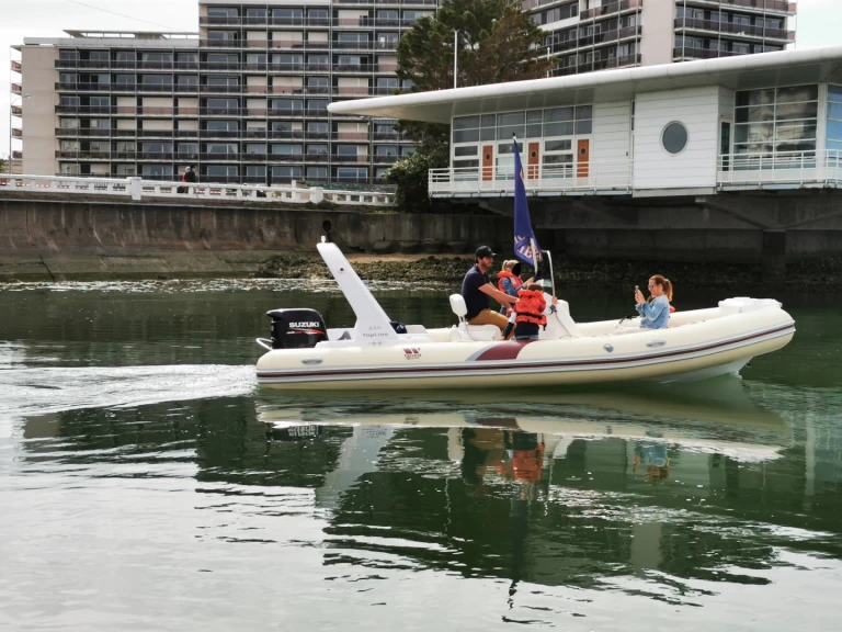 Noleggio Gommone Tiger con patente nautica