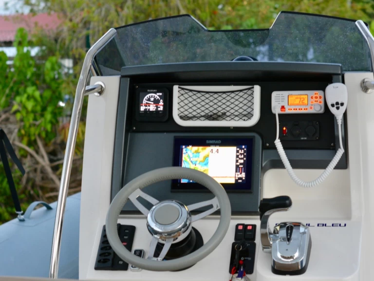 Noleggio barche Bwa BWA 28 GTO a Pointe-à-Pitre su Samboat