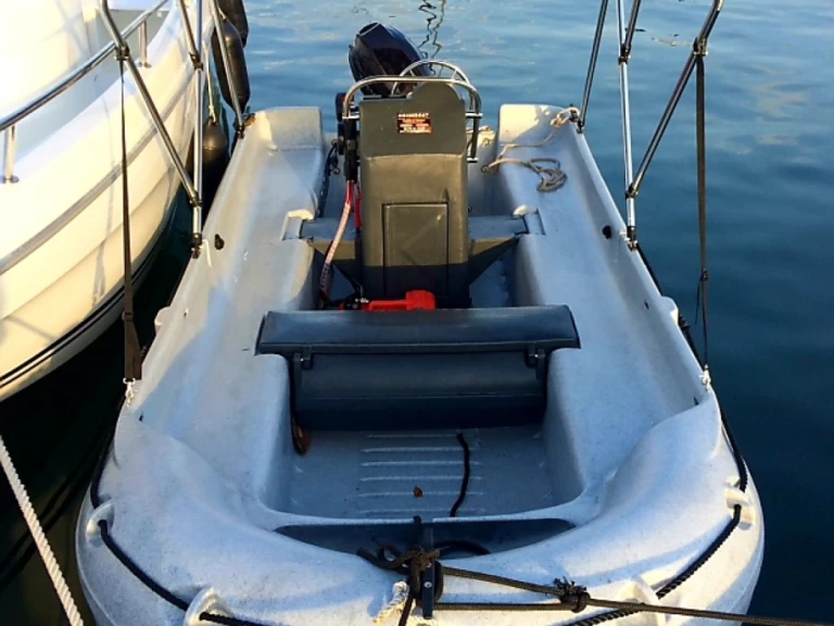 Noleggio Barca a motore con o senza skipper Fun Yak a Serra-di-Ferro