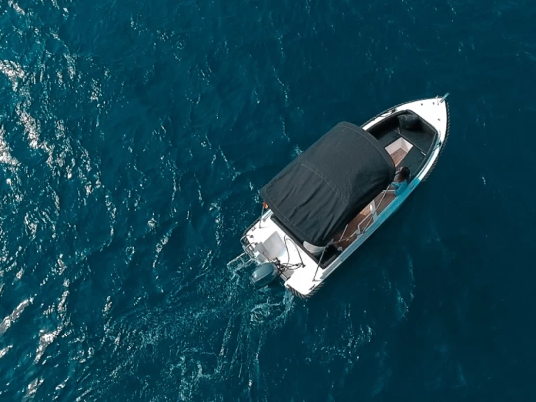 Noleggio Barca a motore con o senza skipper Silverton Yachts a Roses