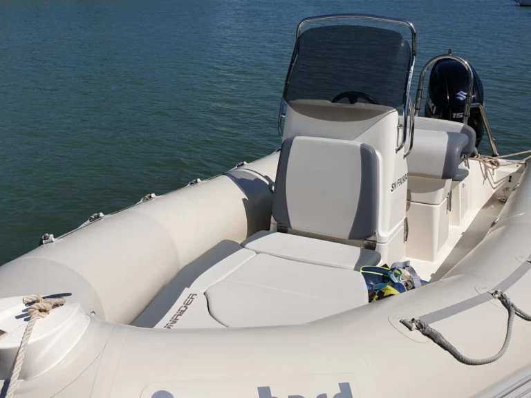 Noleggiare una Bombard Sunrider 650 Gris a Pornic