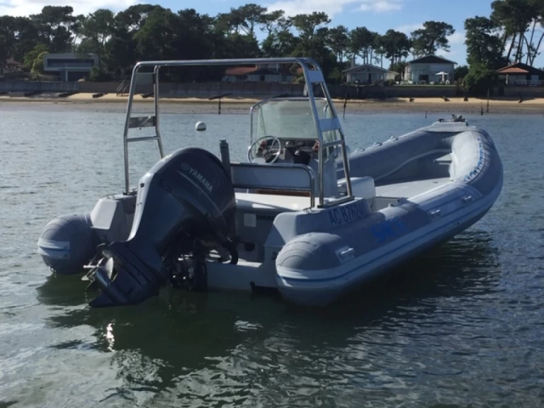 Gommone a noleggio a Lège-Cap-Ferret al miglior prezzo