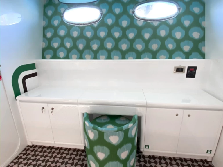 Noleggio Yacht di lusso Technema con patente nautica