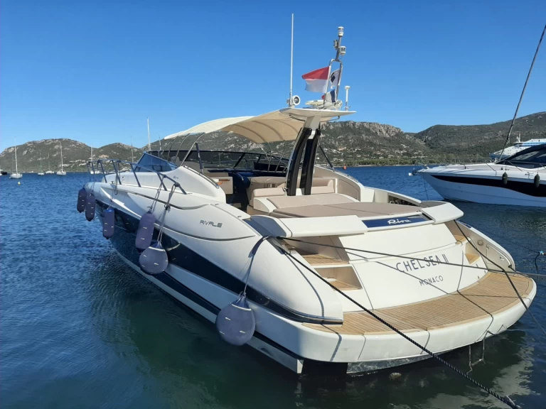 Yacht di lusso a noleggio a Porto-Vecchio al miglior prezzo