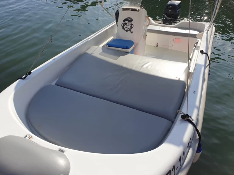Noleggio Barca a motore con o senza skipper Astec a Santander