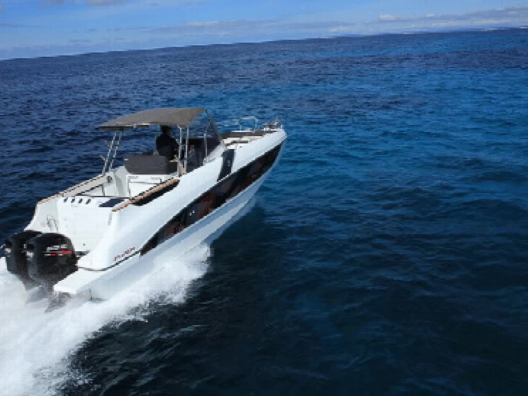 Noleggio barche Lorient economico Flyer 8.8 SPACEdeck