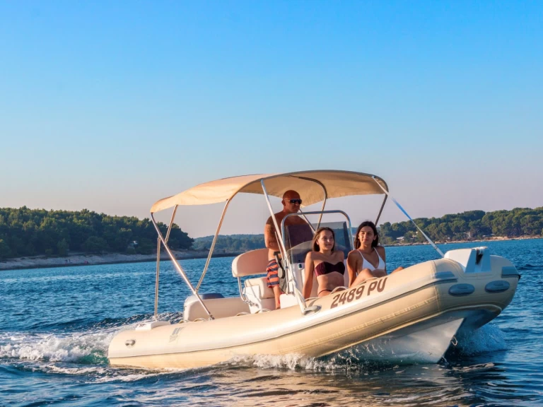 Noleggio barche Tiger 550 Proline a Premantura (Promontore) su Samboat