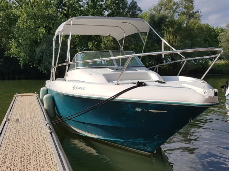 Noleggio Barca a motore Jeanneau con patente nautica