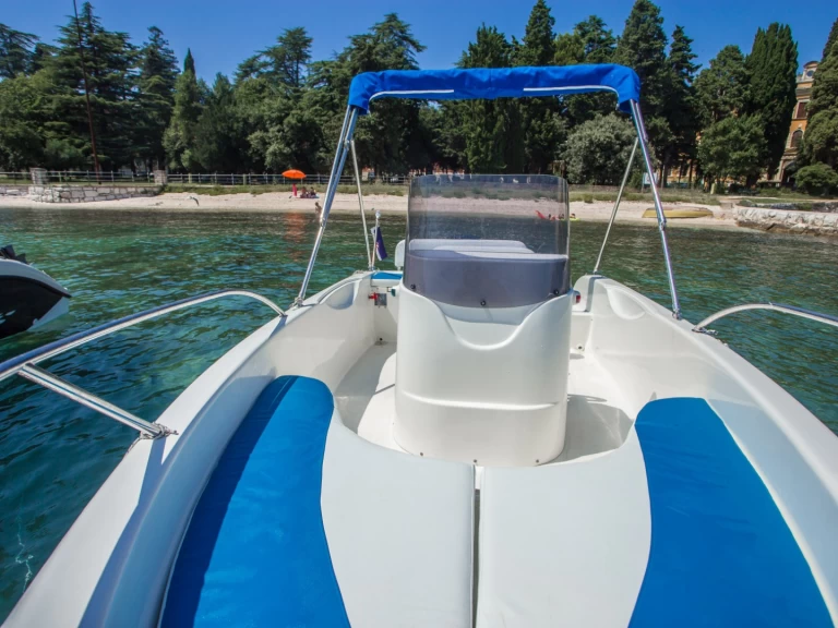 Noleggio Barca a motore a Rovigno – Sessa Marine Key Largo 17