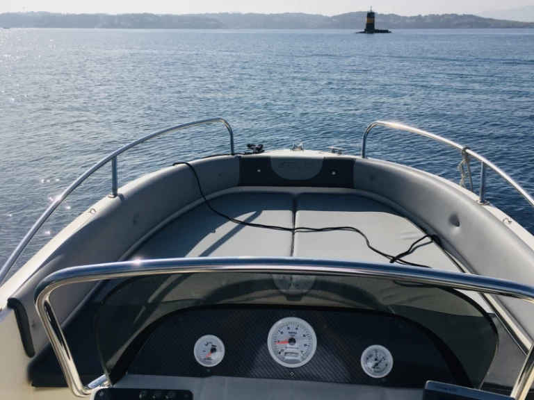 Noleggio Barca a motore Eolo con patente nautica