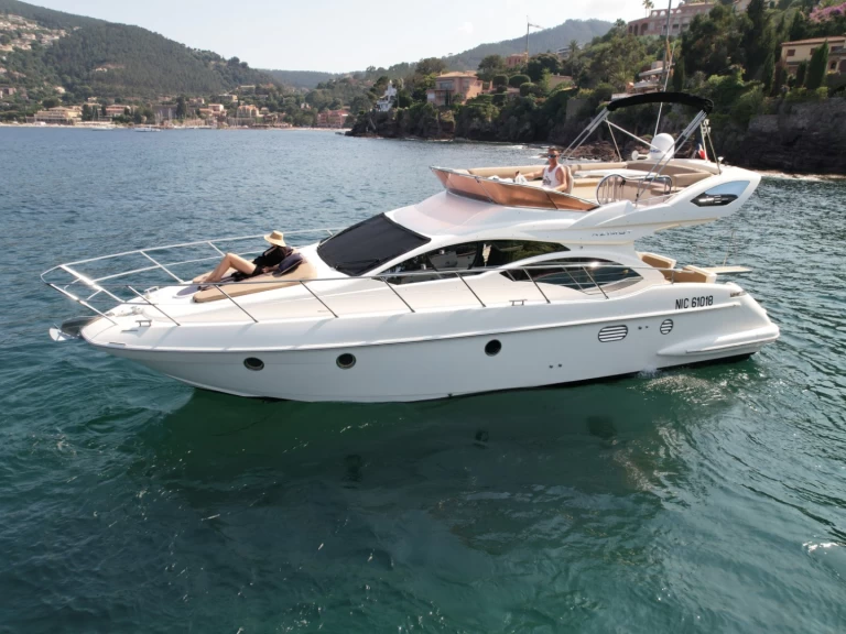 Noleggio a Mandelieu-la-Napoule – Azimut Azimut 43 Fly su SamBoat