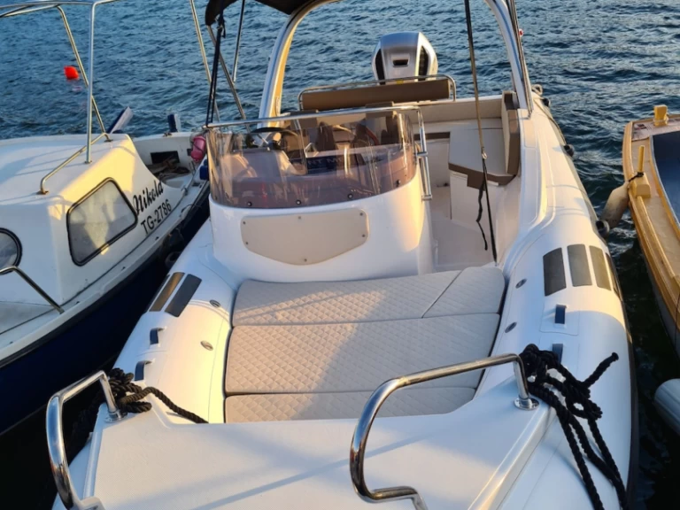 Solemar 23 offshore da affittare a  Spalato