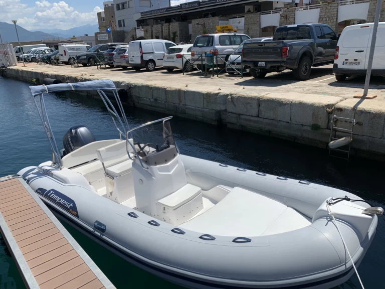 Gommone a noleggio a Appietto al miglior prezzo