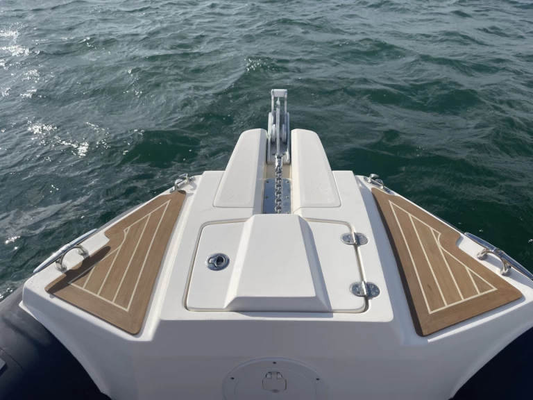 Noleggio Gommone a Grand Piquey – Capelli Capelli 700 Sun