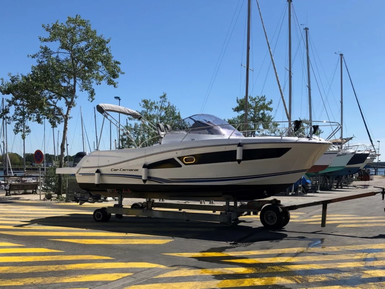 Barca a motore a noleggio a Larmor-Plage al miglior prezzo