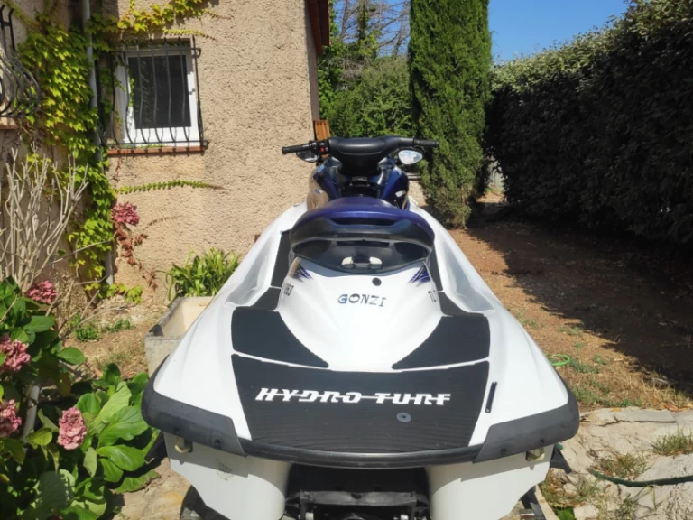 Yamaha Fx 160 da affittare a  Six-Fours-les-Plages