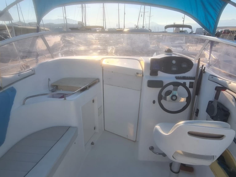 Noleggio Barca a motore Saver con patente nautica