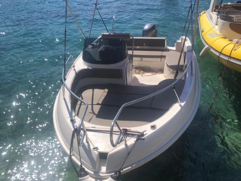 Noleggio Barca a motore Marinello con patente nautica