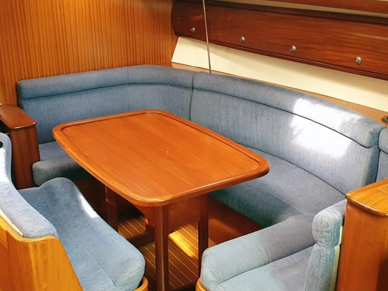 Noleggiare una Bavaria Bavaria 38 a Portorose