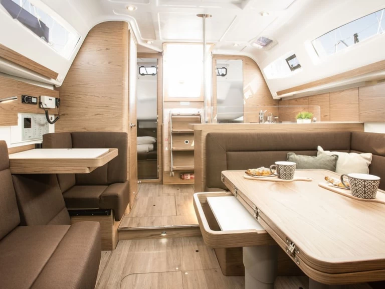 Noleggio a Castelli – Elan Impression 40 su SamBoat