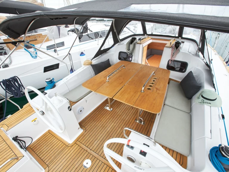 Noleggio Barca a vela con o senza skipper Elan a Castelli