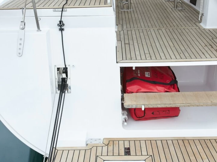 Noleggio Barca a vela Elan con patente nautica