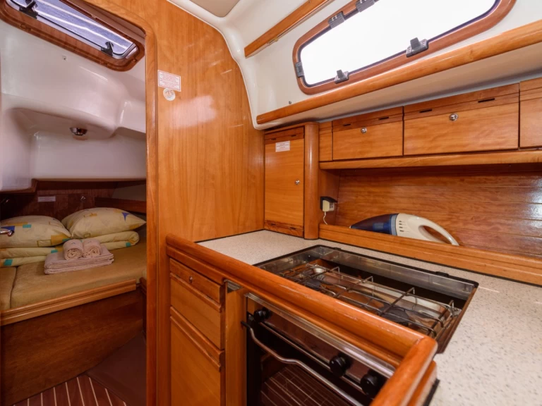 Bavaria Cruiser 37 da affittare a  Trogir