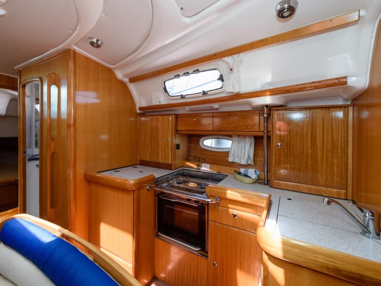 Noleggio barche Bavaria Bavaria 42 Cruiser a Trogir su Samboat