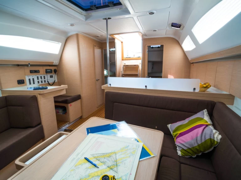 Noleggiare una Elan Impression 45 a Zaravecchia (Biograd)