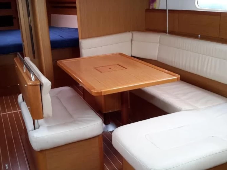 Noleggio barche Álimos economico Sun Odyssey 44i
