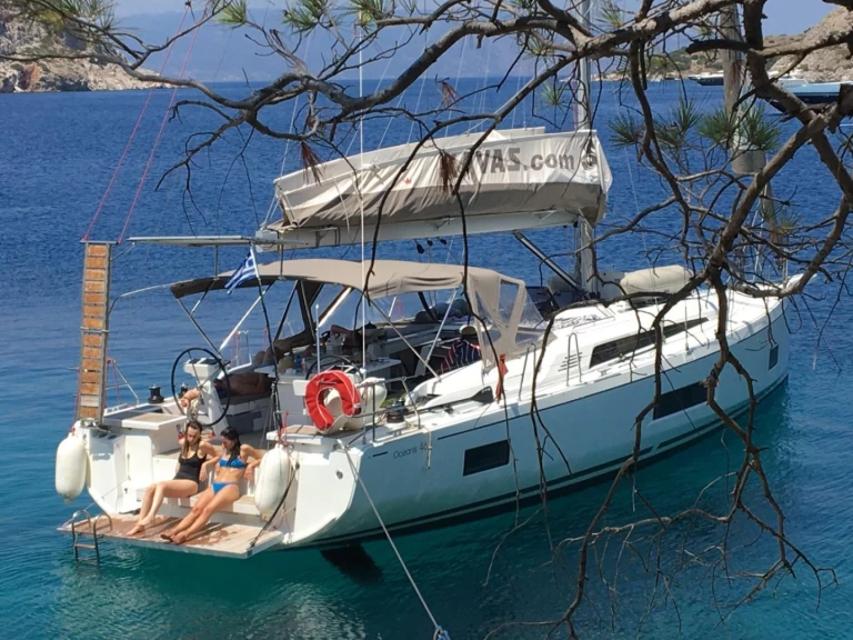 Noleggiare una Bénéteau Oceanis 46.1 a Lefkáda