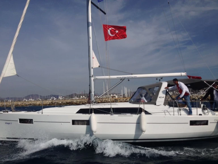 Bénéteau Oceanis 41.1 da affittare a  Göcek