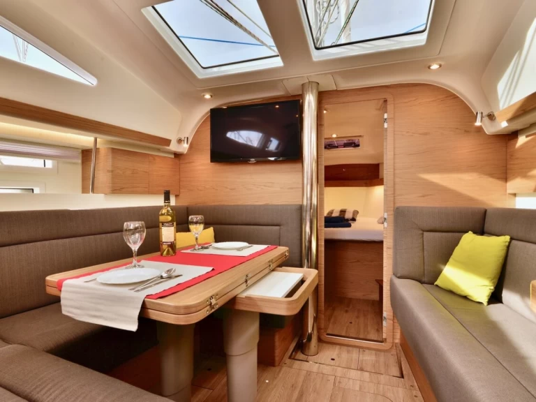 Barca a vela a noleggio a Sebenico al miglior prezzo