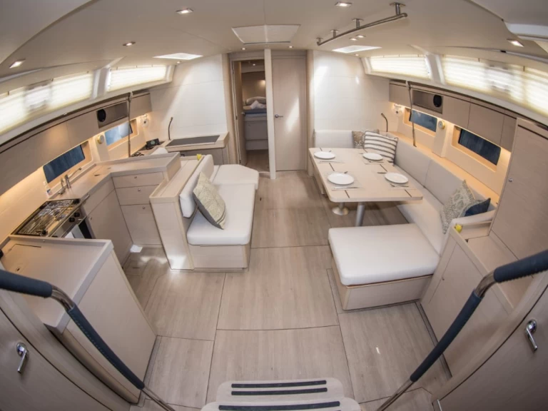 Bénéteau Oceanis 51.1 da affittare a  Álimos