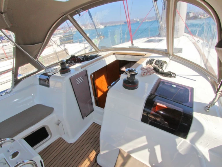 Noleggio a Lávrio – Jeanneau Sun Odyssey 449 su SamBoat