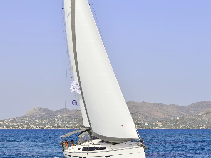Noleggio Barca a vela a Álimos – Bavaria Cruiser 46