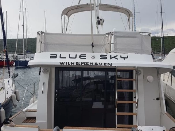 Noleggio Barca a motore Bénéteau con patente nautica