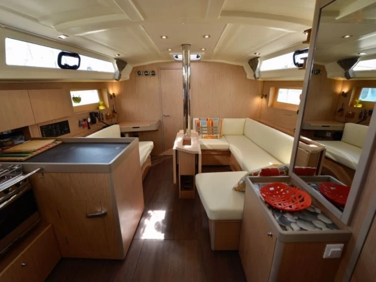 Noleggio Barca a vela Bénéteau con patente nautica