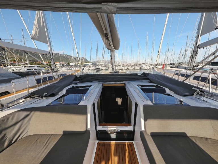 Hanse Hanse 548 da affittare a  Castelli