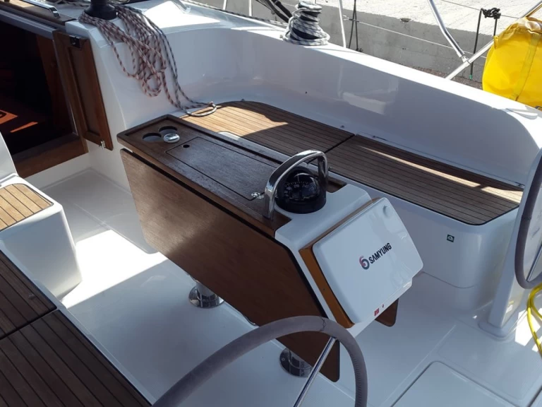 Noleggio a Lávrio – Bavaria Cruiser 46 su SamBoat