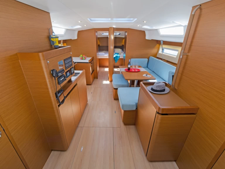 Noleggiare una Jeanneau Sun Odyssey 490 a Rodi (Citta)