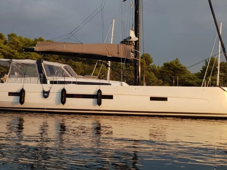 Noleggiare una Dufour Dufour 63 Exclusive a Primošten