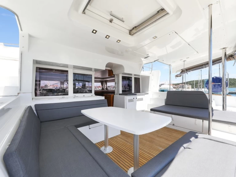 Noleggio barche Pirovac economico Lagoon 450