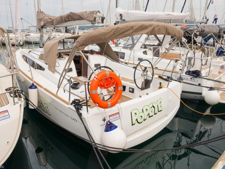 Jeanneau Sun Odyssey 349 da affittare a  Zaravecchia (Biograd)