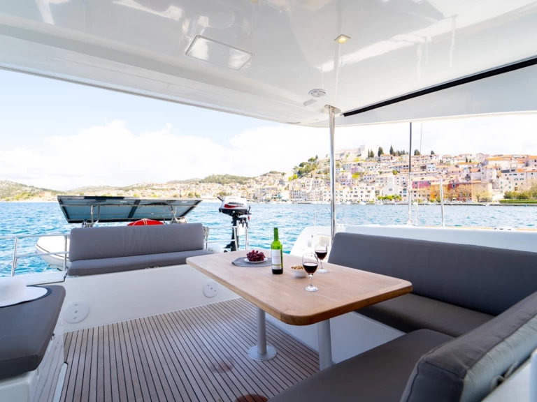 Noleggio barche Sebenico economico Lagoon 40