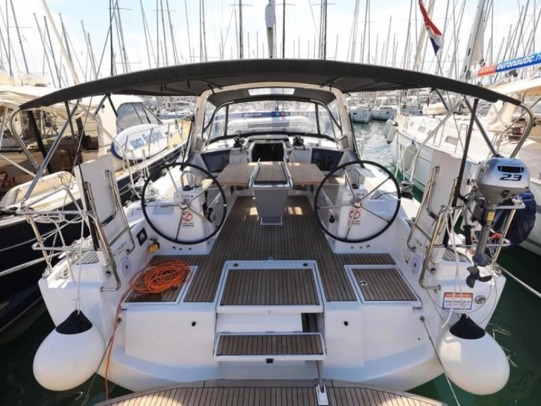 Noleggio Barca a vela Bénéteau con patente nautica